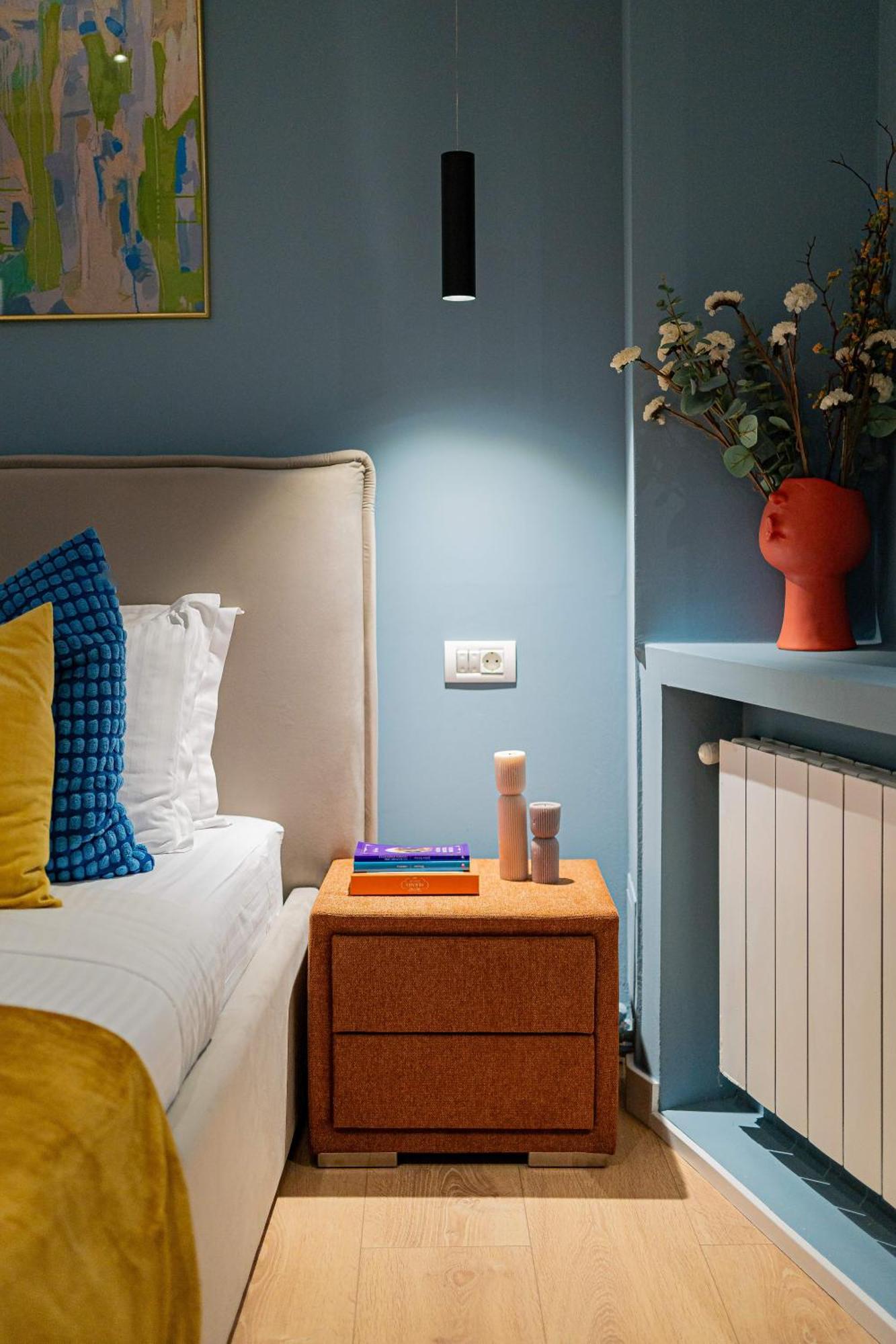 Celestial Azure - Tranquil 1Br In Piata Universitatii Bukarest Eksteriør billede