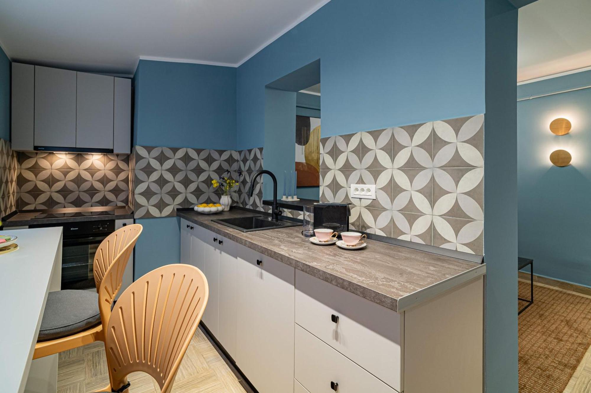 Celestial Azure - Tranquil 1Br In Piata Universitatii Bukarest Eksteriør billede